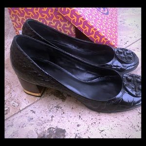 Patent croc pumps